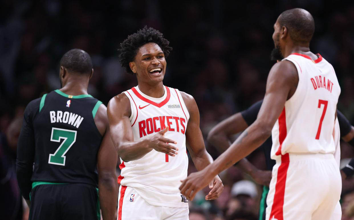 湖人浓眉哥篮下统治球队获胜（浓眉篮下制霸助湖人取胜）