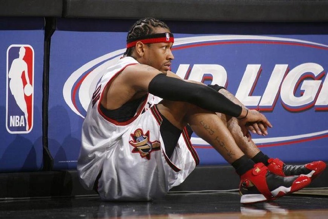 媒体人：徐杰去医院缝针了，希望早日康复（媒体人透露徐杰已赴医院缝针，祝他早日康复）