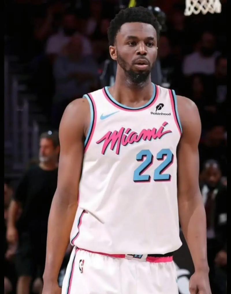 真的是误判？英超专家组裁定曼城利物浦战关键进球无效为错误（英超专家组认定：曼城与利物浦之战关键进球被判无效属误判）