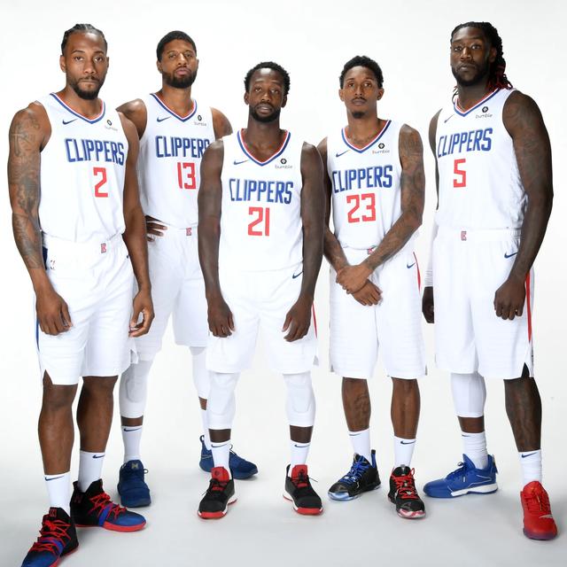 NBA：勇士主场险胜小牛（NBA：勇士主场惊险击败独行侠）