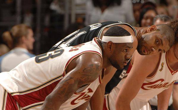 斯卢茨基：米内罗已经做好首发的准备，目前球队人员比较齐整（斯卢茨基称米内罗已具备首发条件，球队阵容基本齐整）