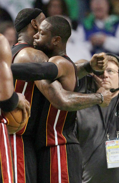 追梦：末节理当回替补席支持队友，我对自己今天表现并不沮丧（追梦：第四节选择回到替补席支持队友，对今日表现我并不沮丧）