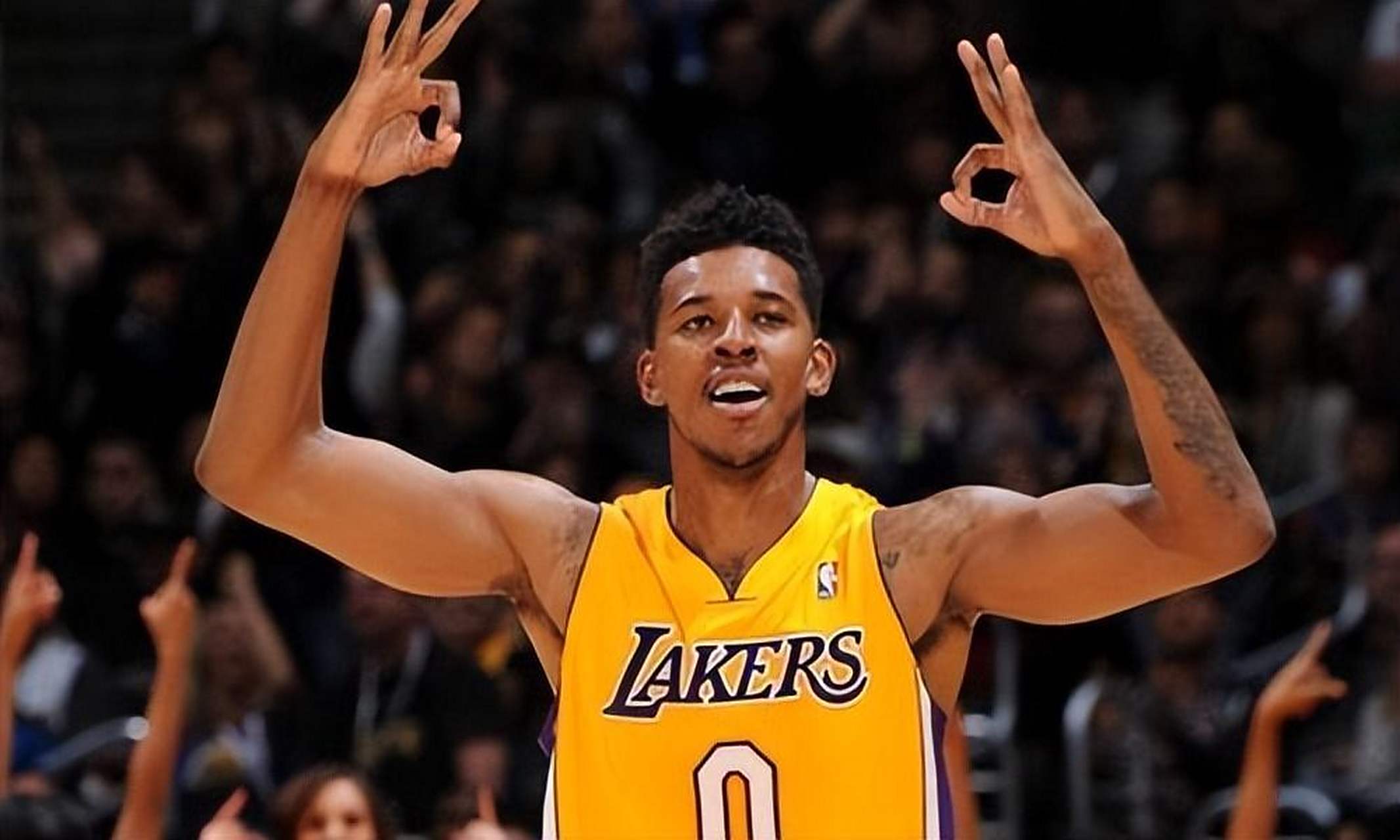 特尔施特根社媒晒恢复训练照片：很高兴归队（特尔施特根社媒分享复训照：开心回归球队）