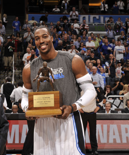 随着维拉2-1+贝蒂斯3-1和罗马3-0，欧联最新积分榜：1-8名只差2分（维拉2-1、贝蒂斯3-1、罗马3-0后，欧联最新积分榜：前八仅差2分）