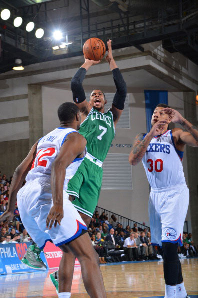 挥杆神州！2025燕之屋高尔夫嘉年华盛大启幕，高球英豪逐鹿果岭（燃动果岭！2025燕之屋高尔夫嘉年华荣耀启幕，高球名将巅峰对决）