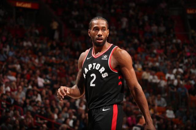 迪亚巴特是黄蜂十年来首位0失误＆100%命中率获两双的球员（迪亚巴特成黄蜂近十年首位零失误且命中率100%斩获两双的球员）